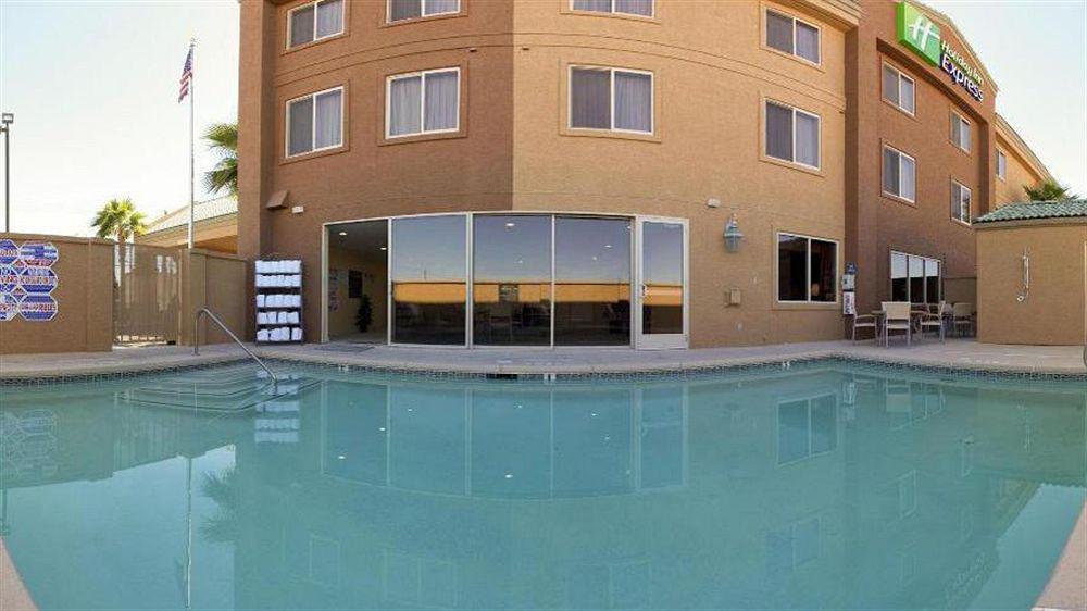 Holiday Inn Express Las Vegas-Nellis By Ihg Exterior foto