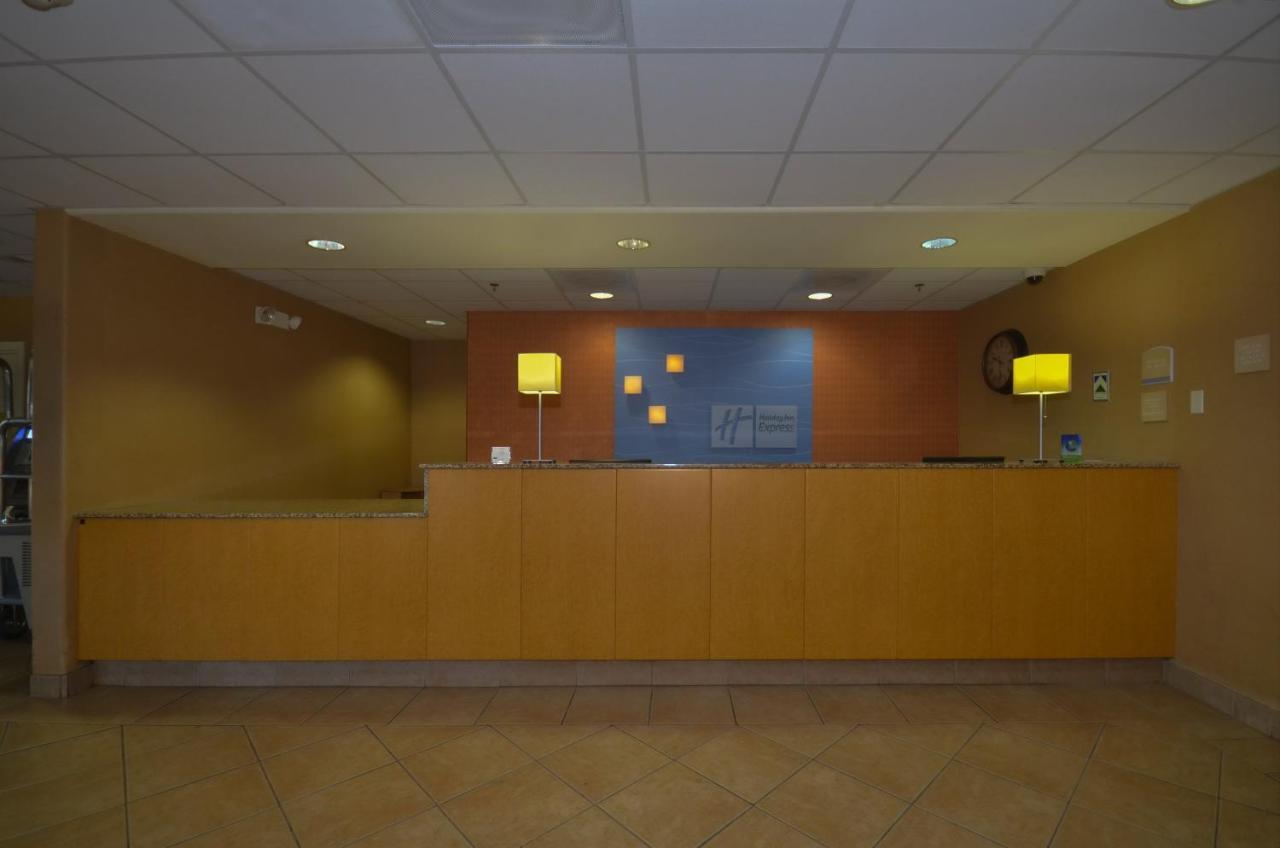 Holiday Inn Express Las Vegas-Nellis By Ihg Exterior foto