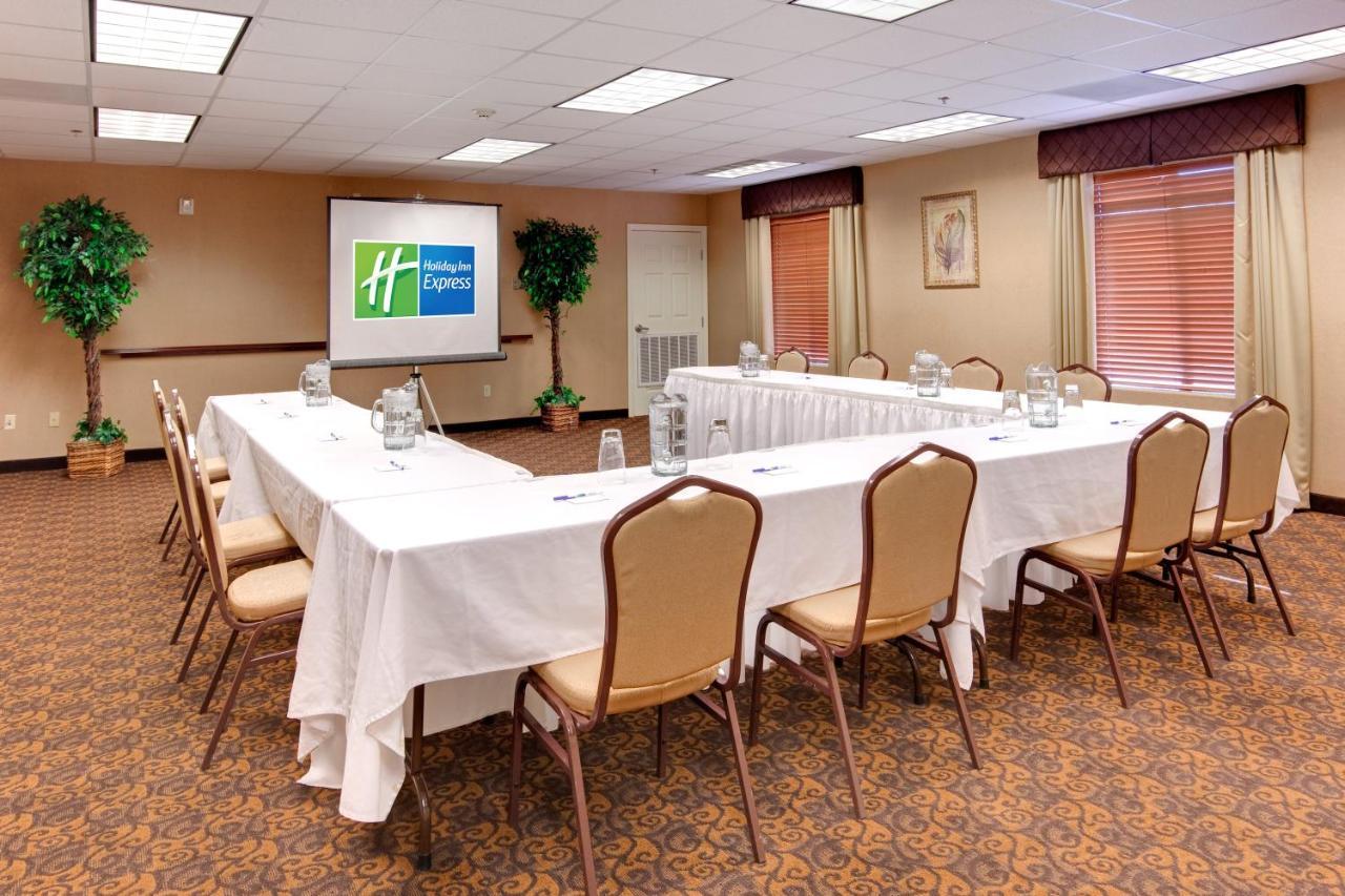 Holiday Inn Express Las Vegas-Nellis By Ihg Exterior foto