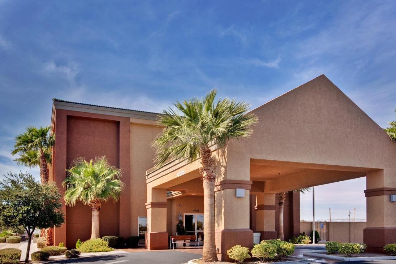 Holiday Inn Express Las Vegas-Nellis By Ihg Exterior foto