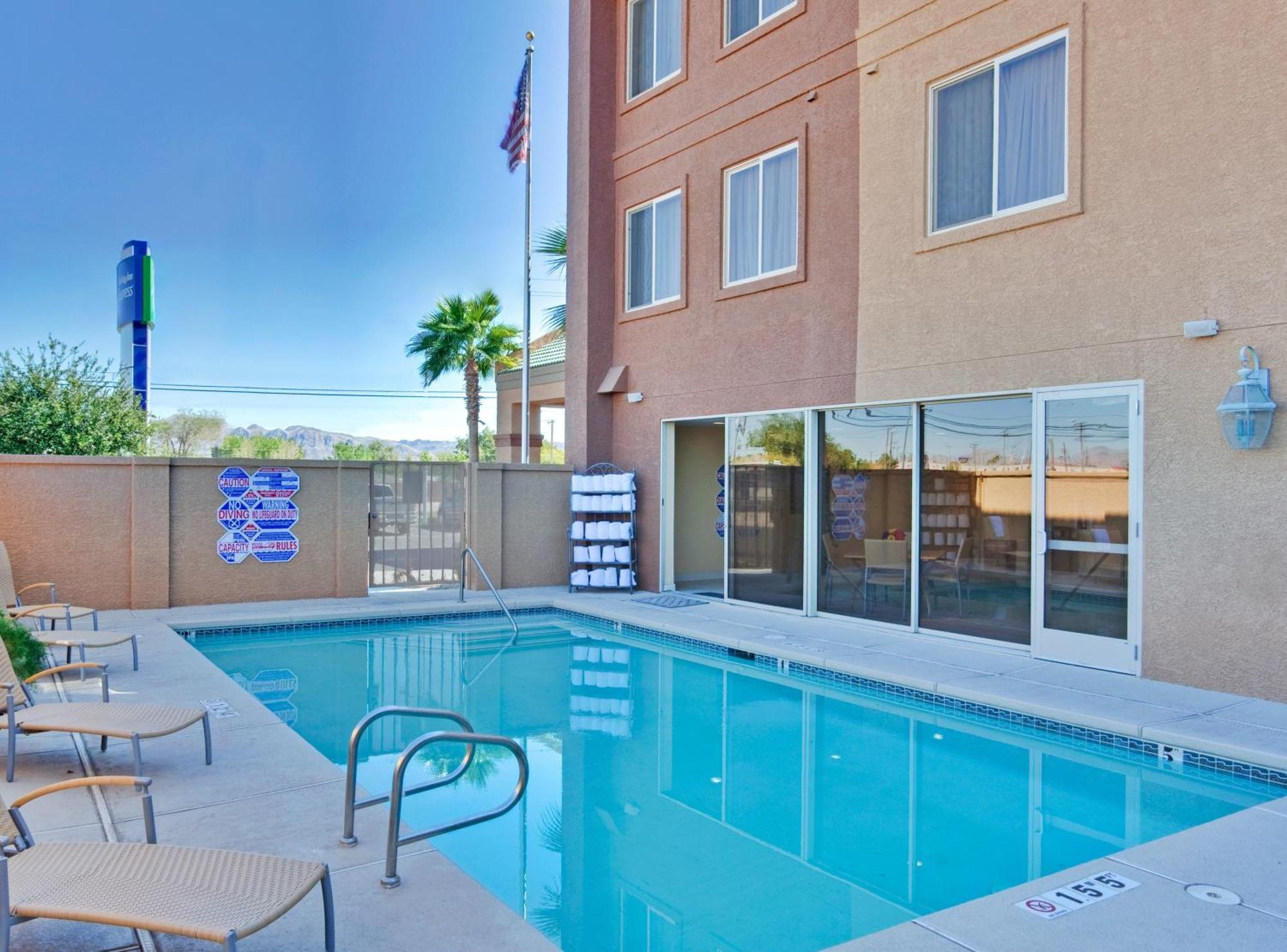 Holiday Inn Express Las Vegas-Nellis By Ihg Exterior foto